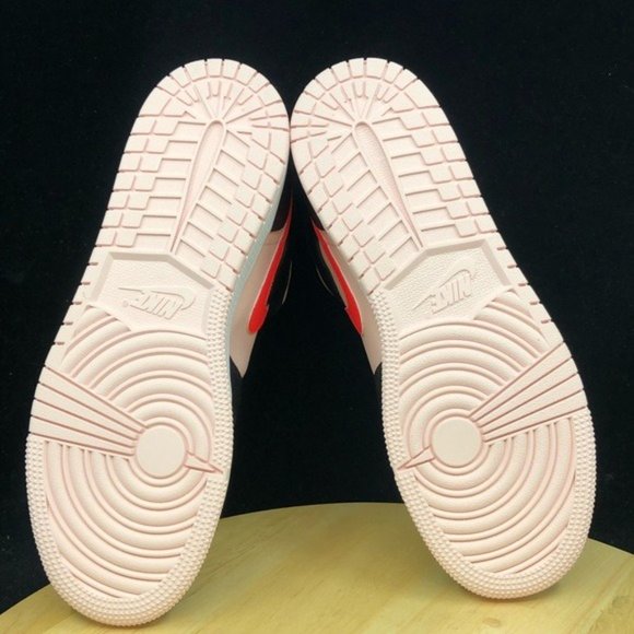 Nike Air Jordan 1 Mid GS Atmosphere Black Pink Women's size 5.5 554725-604 - Picture 9 of 9